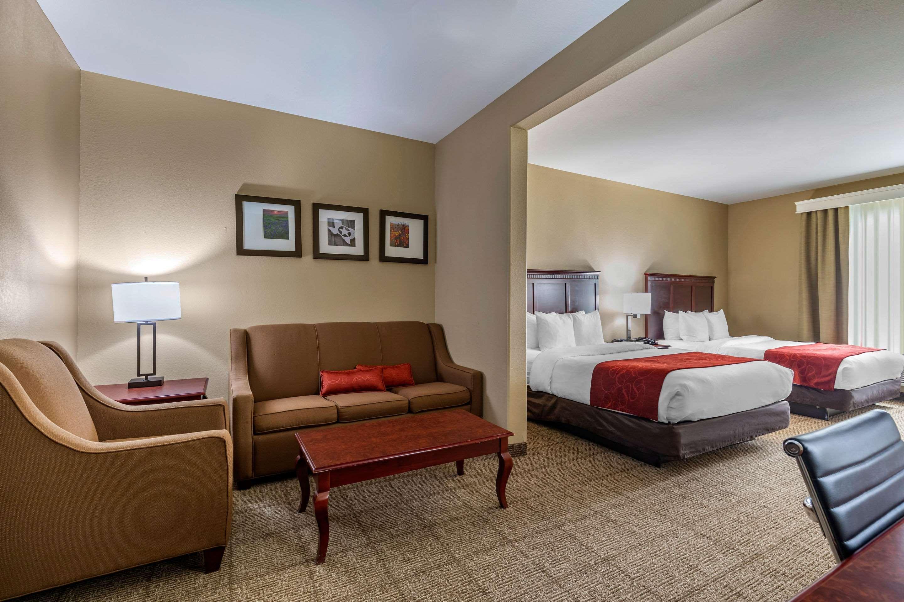 Comfort Suites Ennis Exterior foto